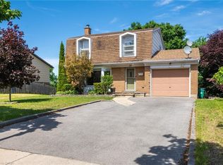 24 Roseneath Cres, Kitchener, ON N2E 1V9