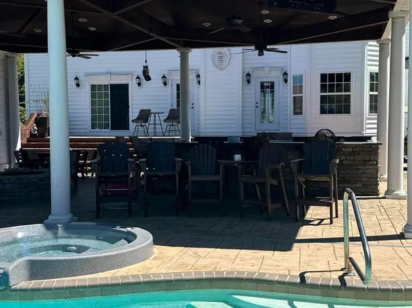 2770 Bella Coola Road, Lake Waccamaw, NC 28450