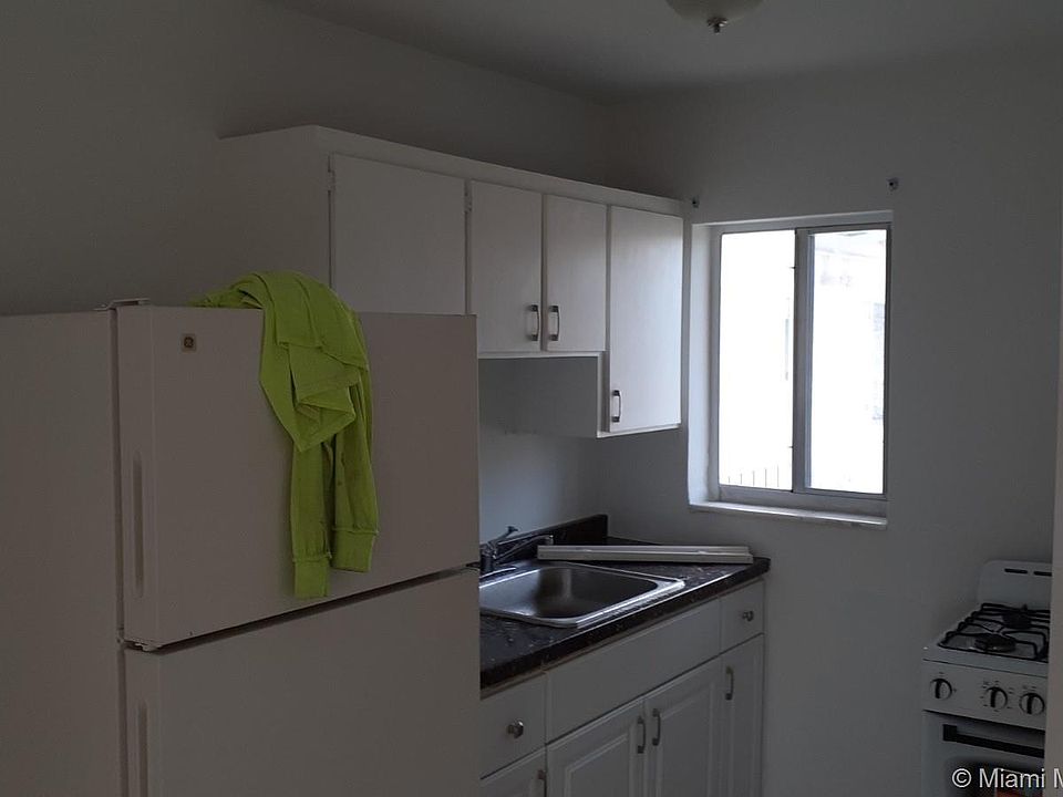 2nd image of 85 W 6th St #48