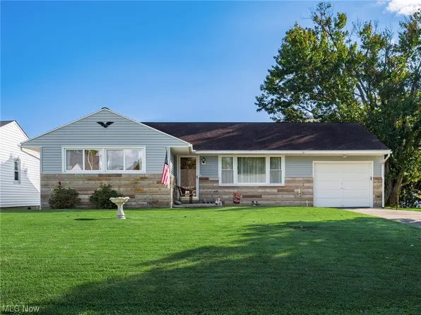 332 Elm St, Duncan Falls, OH 43734