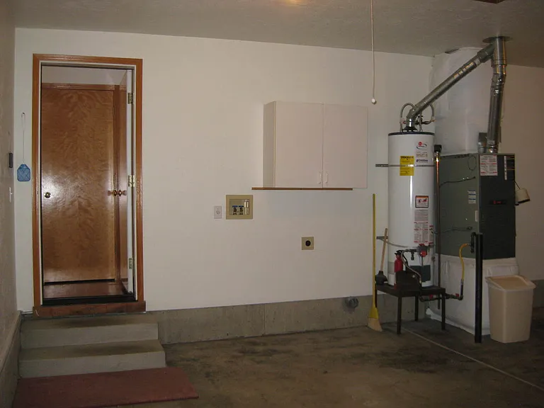 5579 SW Otana Pl — Photo 12