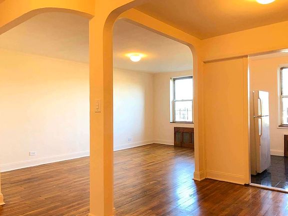 3rd image of 13510 Grand Central Pkwy APT 201