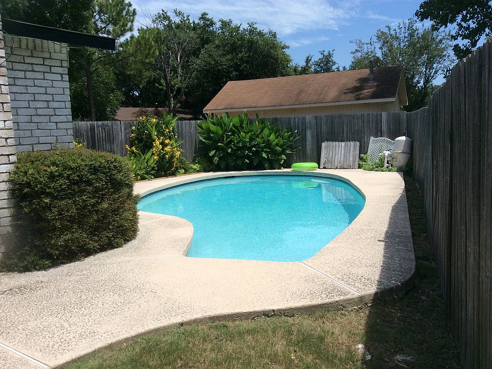 1st image of 6234 Fallbrook Dr