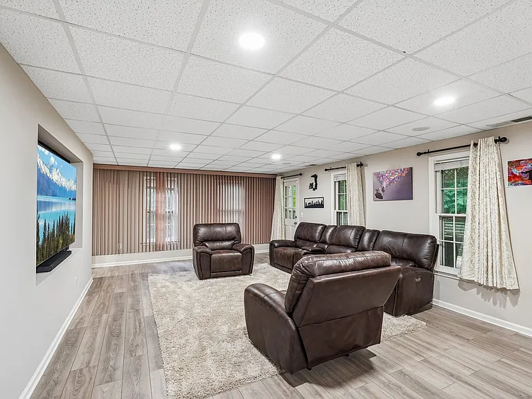 3302 Greencastle Chase NE — Photo 40