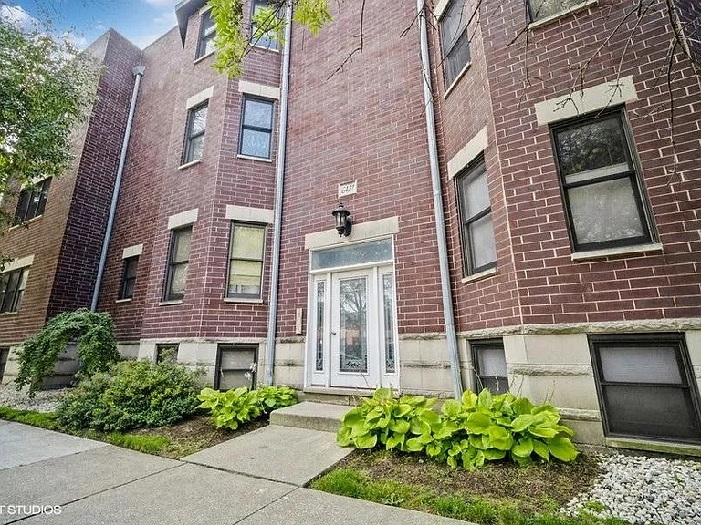 6432 N Hermitage Ave #3W — Photo 1