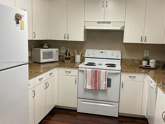 2nd image of 50 Menores Ave APT 407