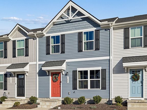 3rd image of 1635 Mountain Ash Ln