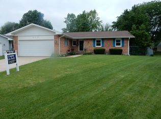 613 Green Ct, Sterling, IL 61081