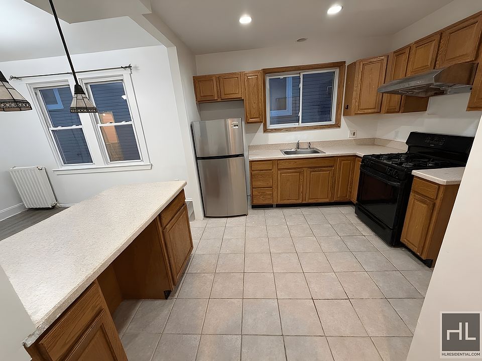 1st image of 72 Maryland Ave #2F