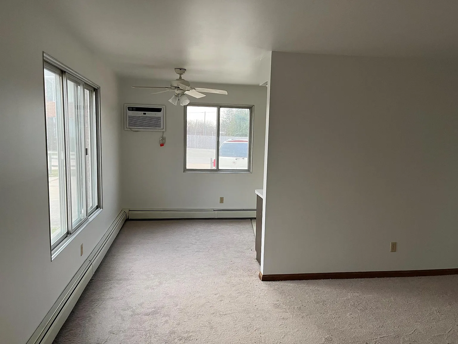 2 bed, 700 sqft, $850 — Photo 3