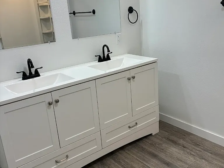 2708 N Depot St — Photo 7