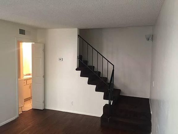 4th image of 1305 N 84th Pl