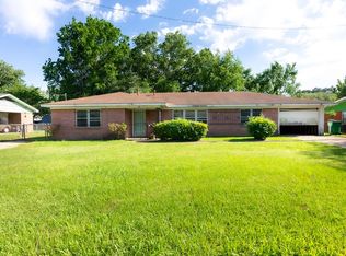 118 Columbia St, Palestine, TX 75803