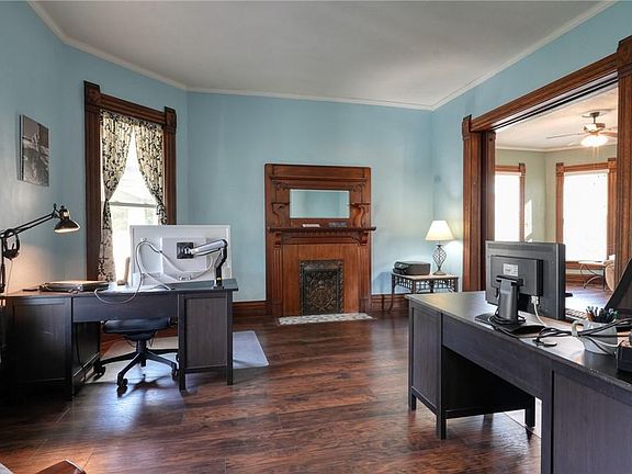 4th image of 816 Brighton Blvd