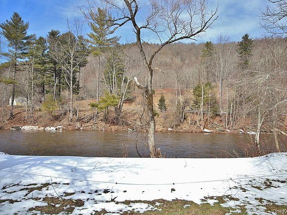 3rd image of 53 Yorktown Road