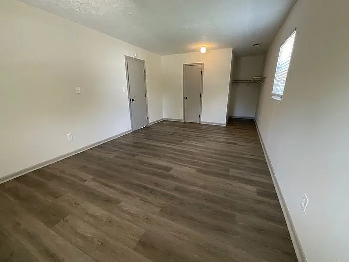 8919 Yarmouth Dr — Photo 11