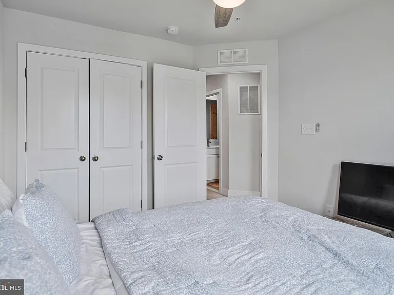2764 Bridgewater Dr — Photo 23
