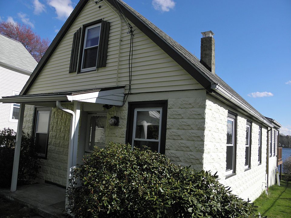2nd image of 88 Hardy Pond Rd