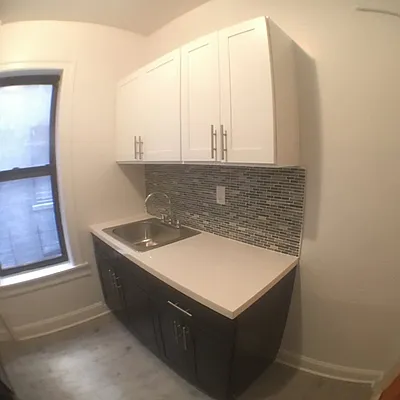 Rented by Bohemia Realty Group | media 32