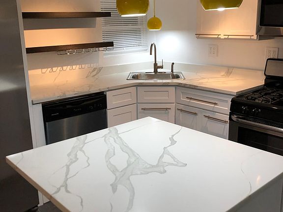 3rd image of 1547 W Highland Ave #G