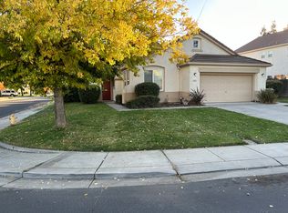 920 Heartland Dr, Manteca, CA 95337