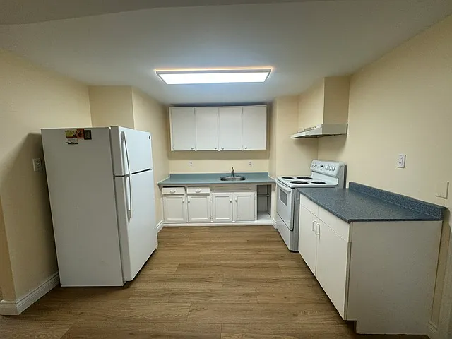 182 Lynnbrook Cres #2 — Photo 7