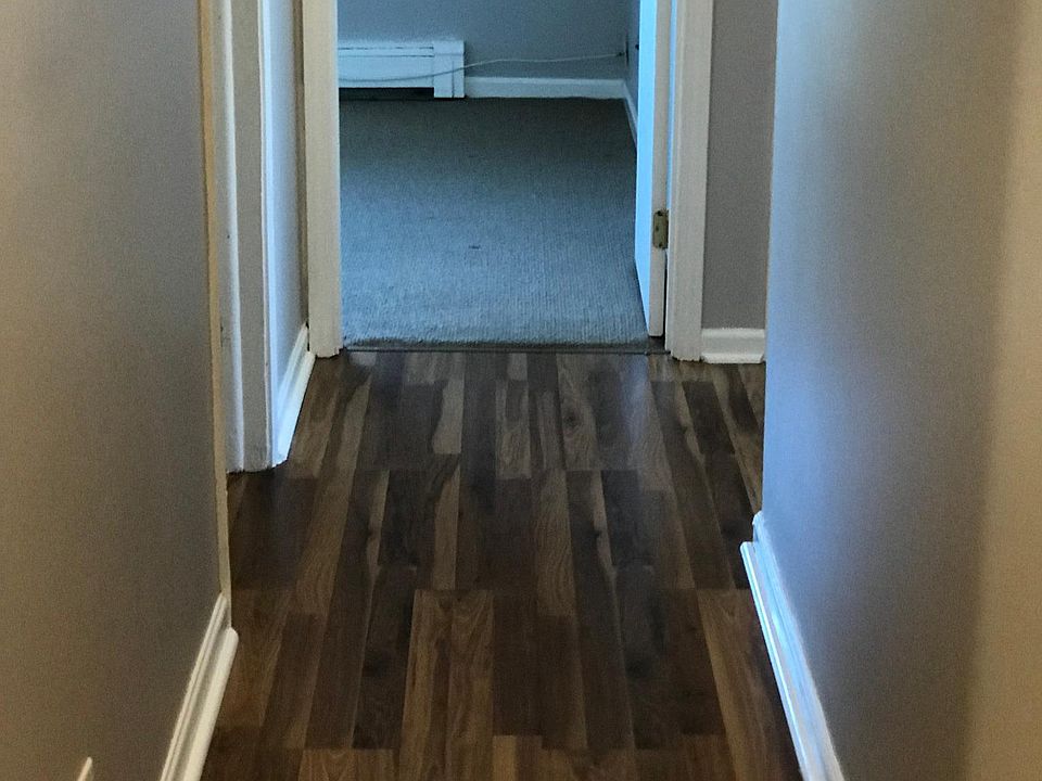 Hall leading to bedrooms/baths