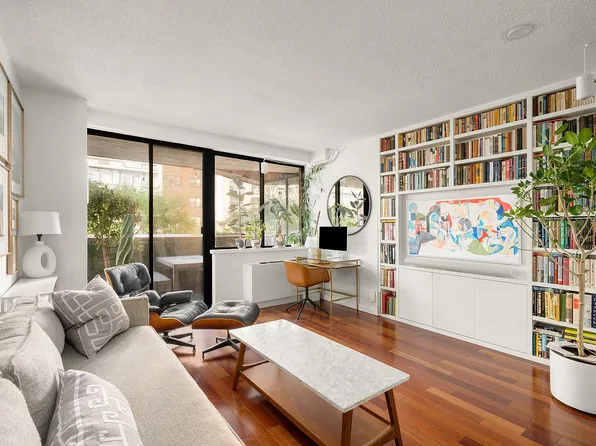 233 E 86th St APT 3B, New York, NY 10028