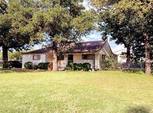 2620 Oakwood Ter, Haltom City, TX 76117