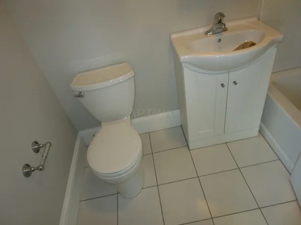 11 Hinsdale St #1, Medford, MA 02155