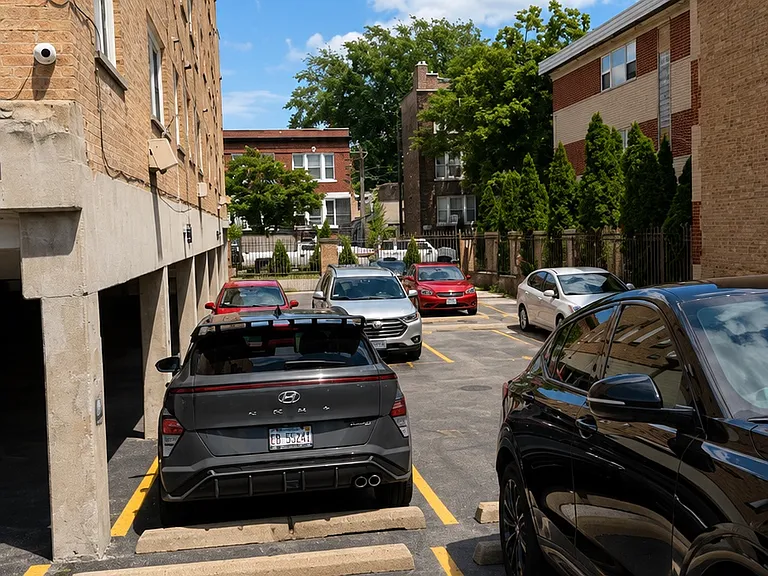 5320 N Damen Ave #200 — Photo 18