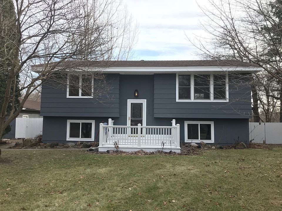 1st image of 16709 Kenyon Cir NE