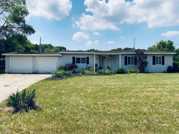 56405 Eastlea Dr, South Bend, IN 46619