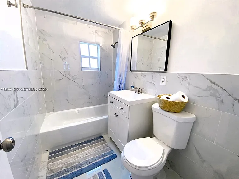 344 NW 7th Ave — Photo 5