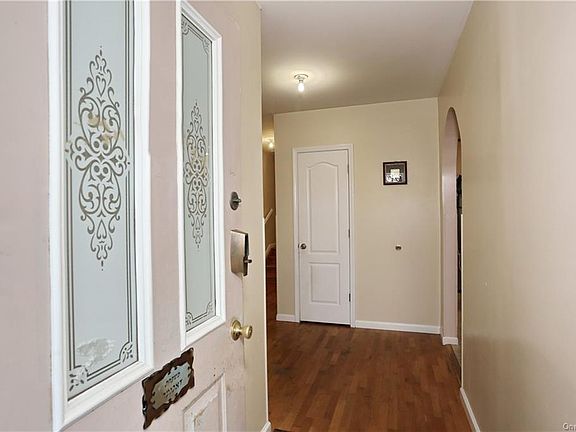 4th image of 7 Kaufman Ct Floor 2