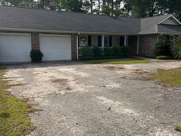 109 Erskine Dr — Photo 2