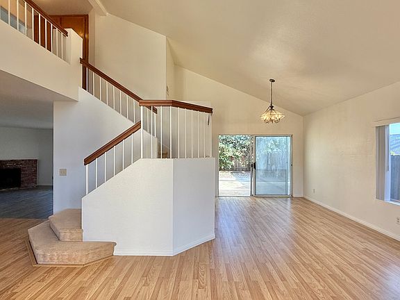3rd image of 8845 La Cartera St