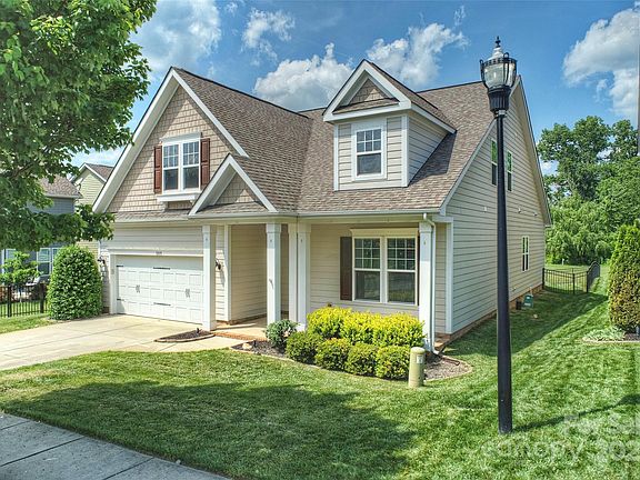 3rd image of 505 Chamberlain Ct