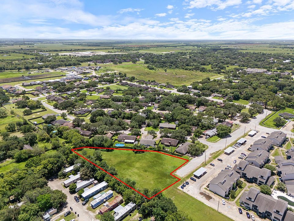 1st image of 4405 Areca Dr