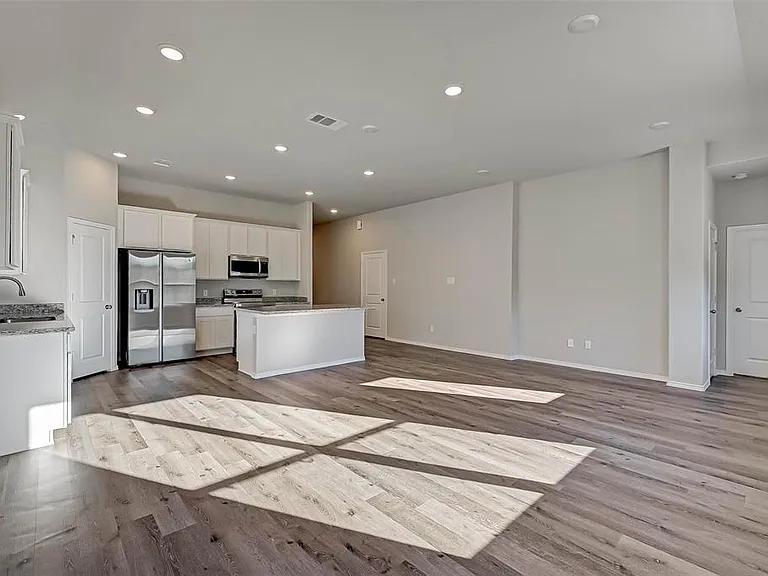 7074 Gentle Breeze Dr — Photo 3