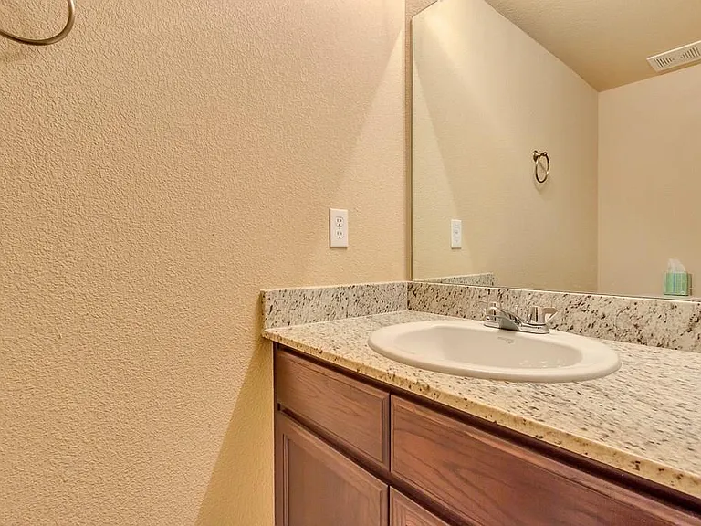3925 Hueco Valley Dr — Photo 27