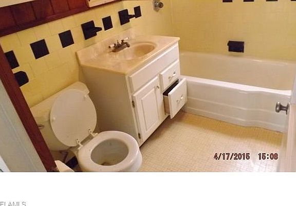 2nd image of 231 Pearl St