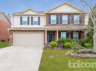 1031 Fulman Rd, Hendersonville, TN 37075