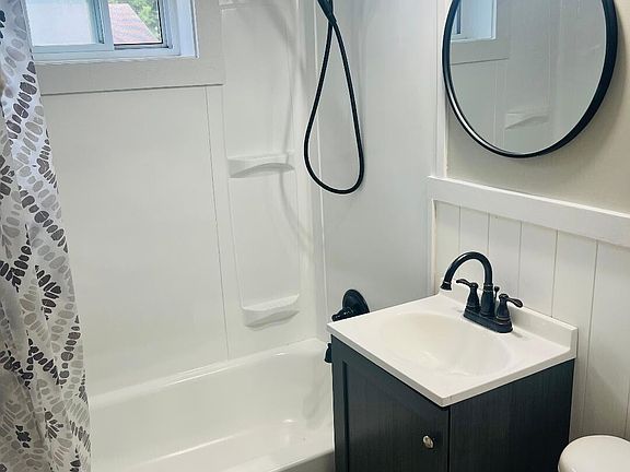 5th image of 2606 Caledonia Ct