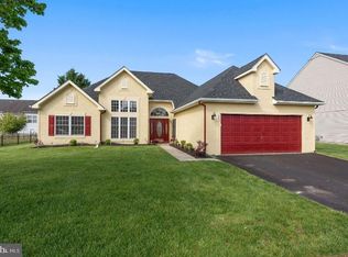 103 Weathervane Dr, Mount Royal, NJ 08061