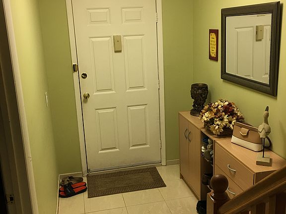3rd image of 52 Doreen Dr