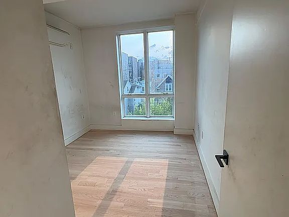 2nd image of 15 E 31st St #5