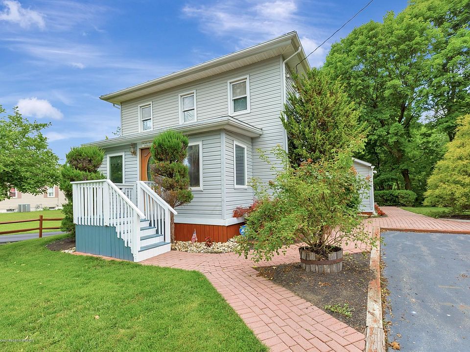 1st image of 26 Magnolia Ave