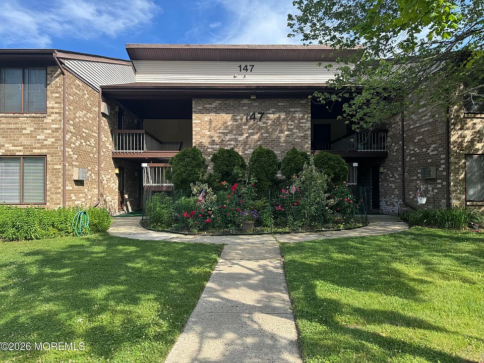 1st image of 147 Amberly Drive #G