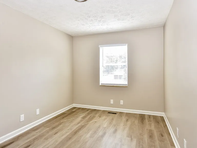 2000 Mansker Dr — Photo 13